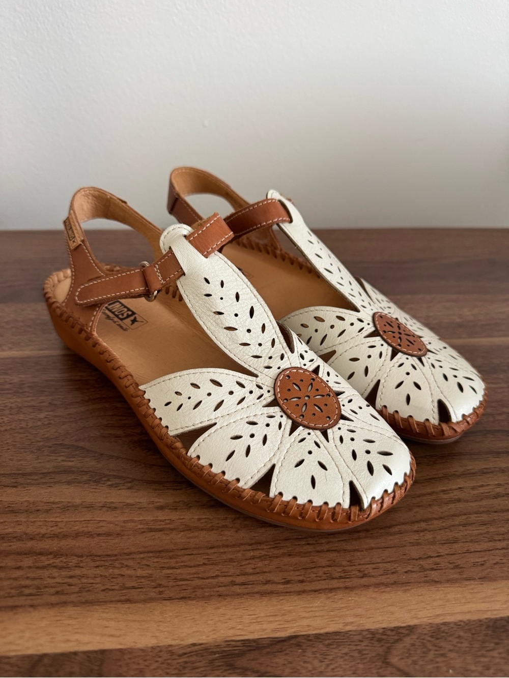PIKOLINOS Cream and Tan Floral Cutout Leather Sandals